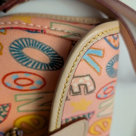 Dooney & Bourke "Doodle" Or "Crayon Graffiti" Wristlet - Picture 3 of 7